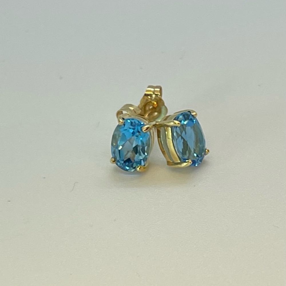 Solid 14K Yellow Gold Oval Swiss Blue Topaz Stud Earrings